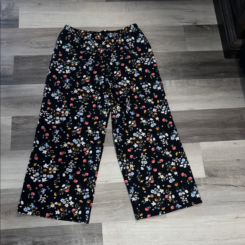Roz & Ali Multicolor Floral Wide Leg Pants